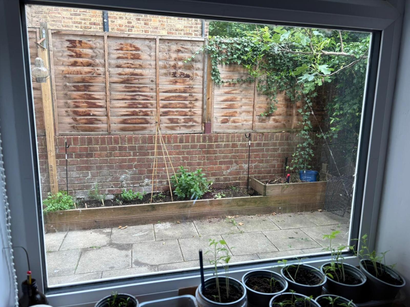 Antique Hackney Apartment London